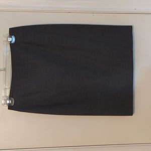 Size 0 Loft skirt, gray